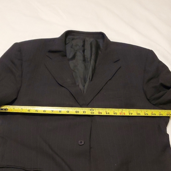 Versace Elegant Black Blazer - Picture 12 of 16